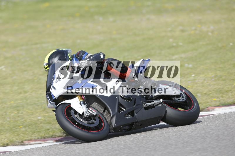 /08 17.04.2026  TZ Motorsport ADR/Gruppe rot/14